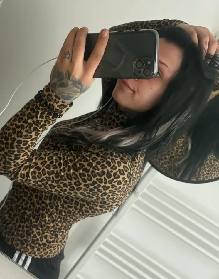 Aya, 20 anni